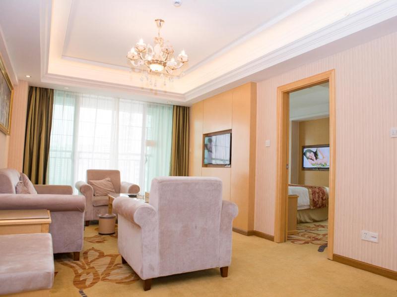 Vienna Classic Hotel Qingyuan Taihe Ancient Cave Scenic Area Exteriör bild