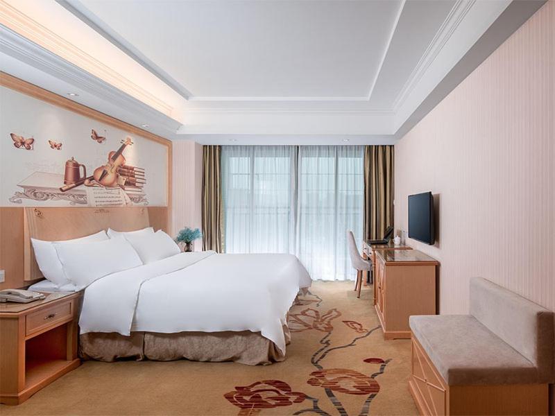 Vienna Classic Hotel Qingyuan Taihe Ancient Cave Scenic Area Exteriör bild
