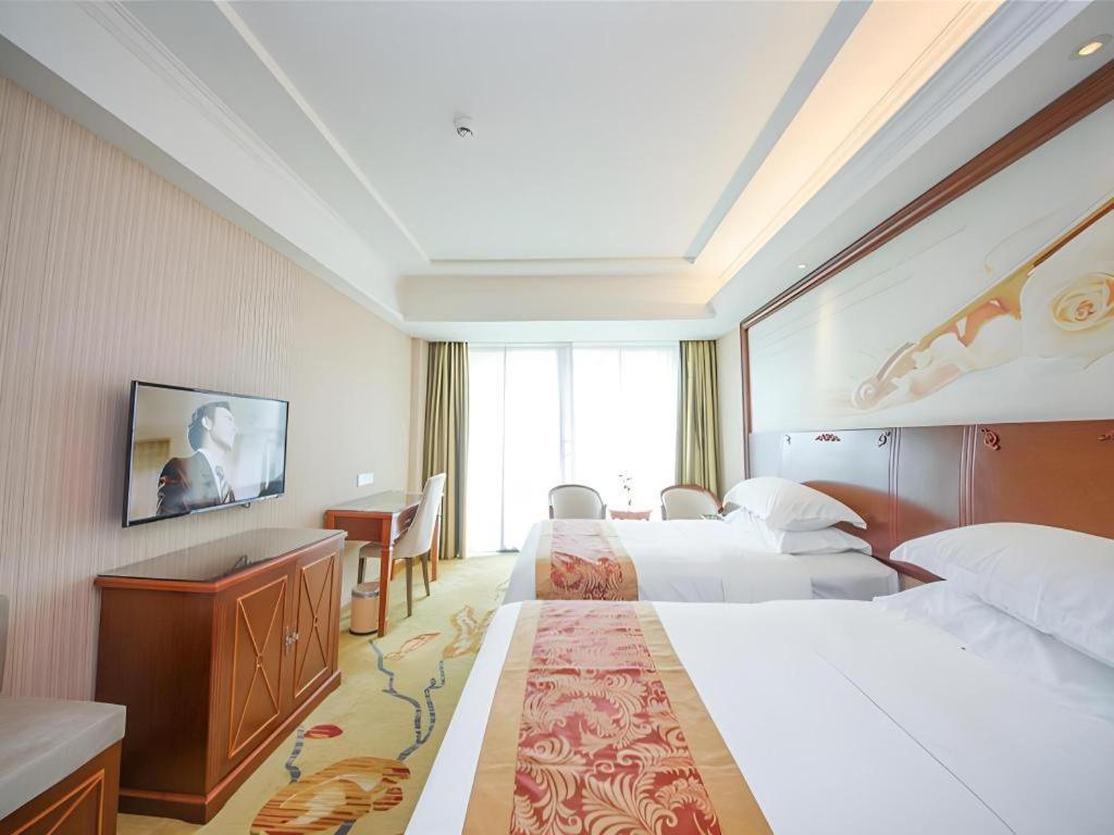 Vienna Classic Hotel Qingyuan Taihe Ancient Cave Scenic Area Exteriör bild
